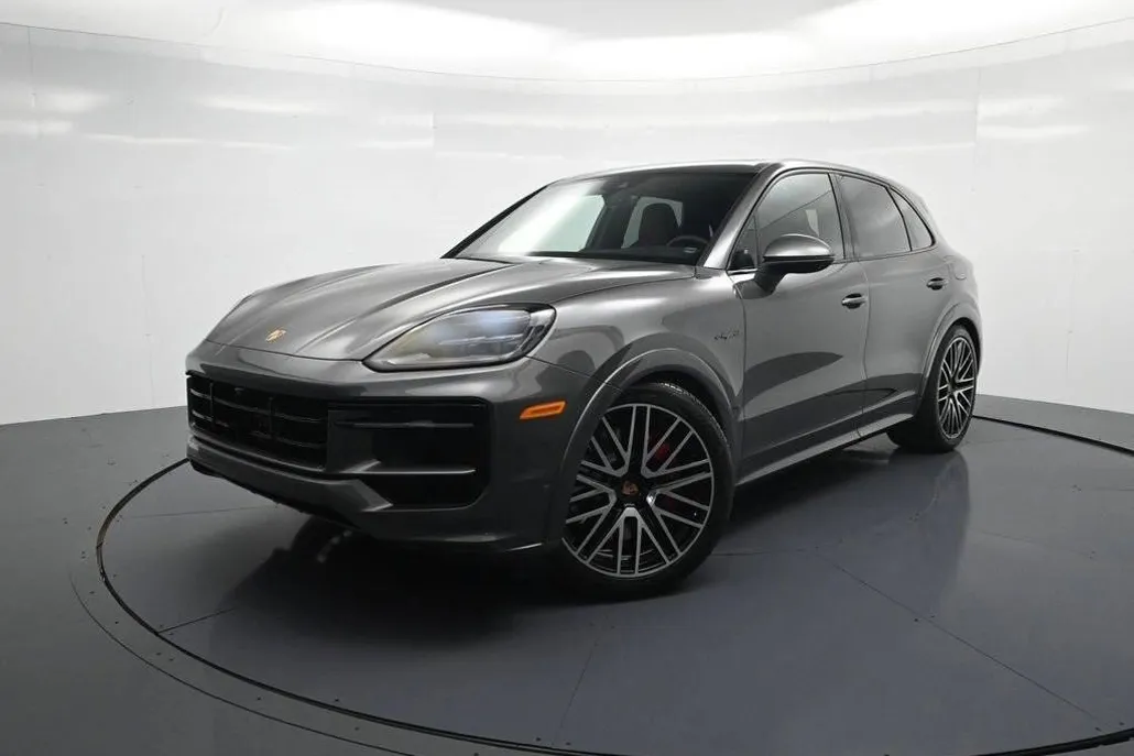 2026 Porsche Cayenne E-Hybrid S photo 1