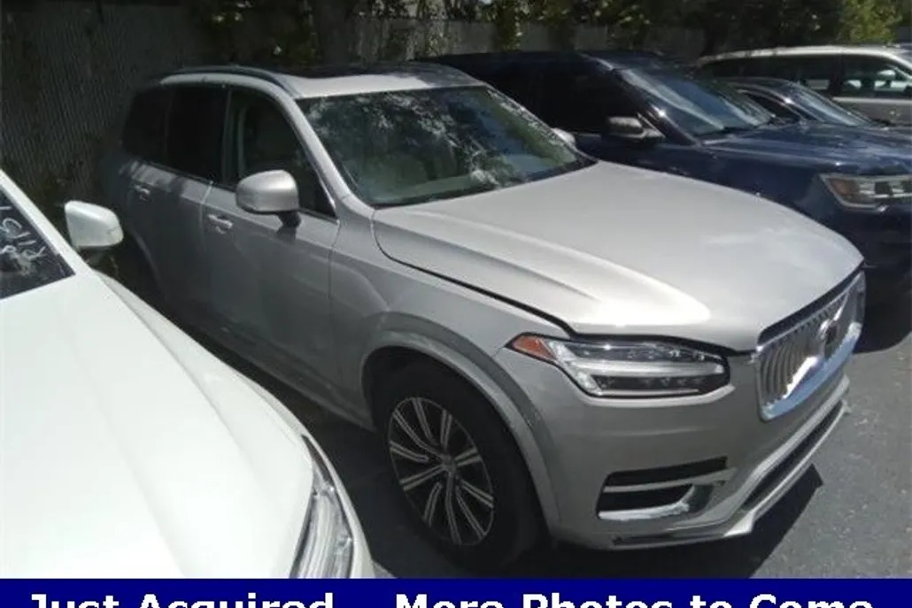 2024 Volvo XC90 Core photo 1