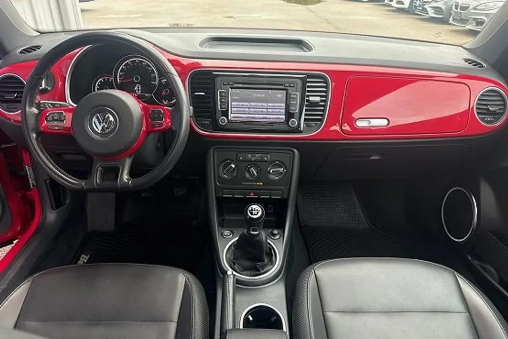 2014 Volkswagen Beetle 1.8T photo 1