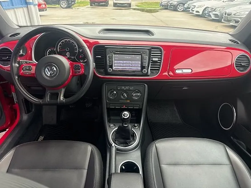 2014 Volkswagen Beetle 1.8T photo 1