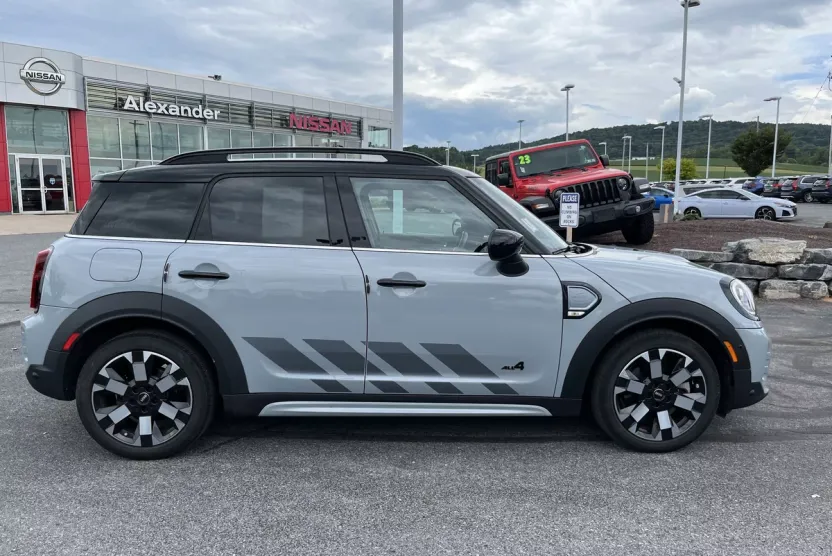 2024 Mini Countryman ALL4 S photo 1
