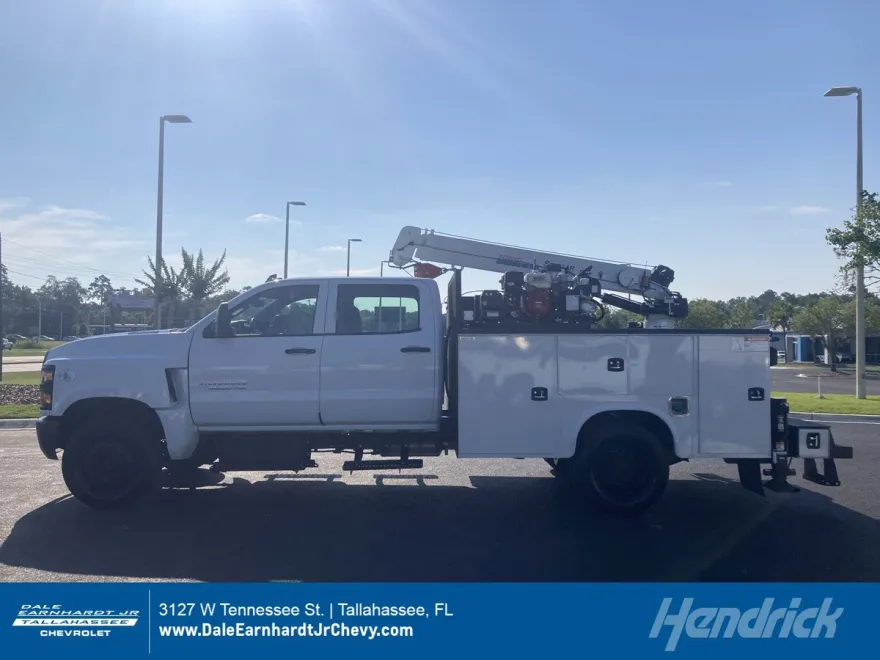 2022 Chevrolet Silverado 4500HD Work Truck photo 1