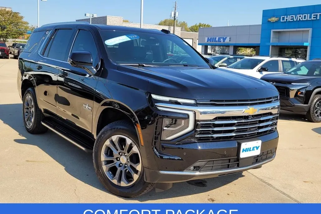 2025 Chevrolet Tahoe LT photo 1