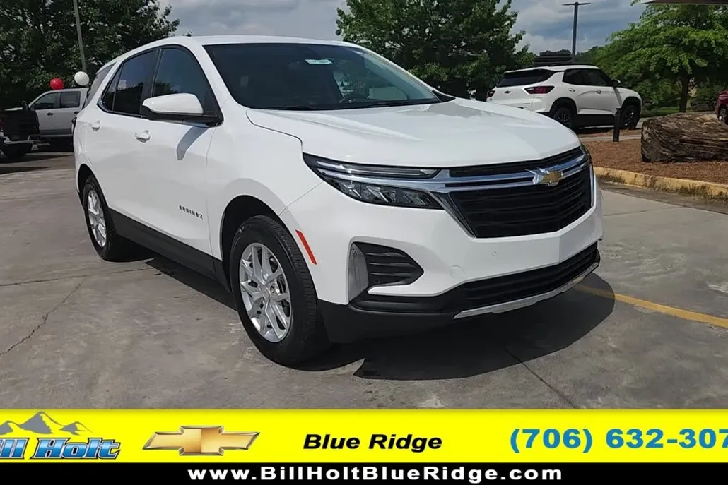 2024 Chevrolet Equinox LT photo 1