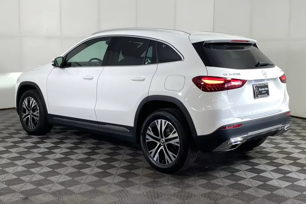 2026 Mercedes Benz GLA 250 4MATIC photo 1