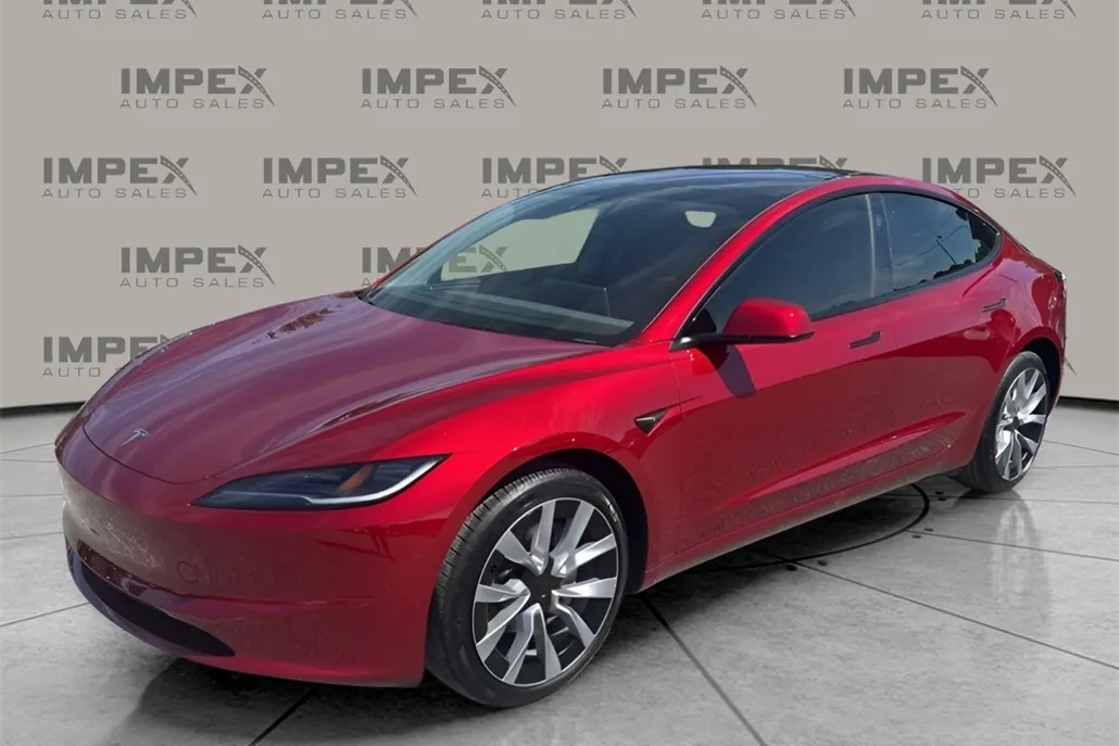 2025 Tesla Model 3 Long Range photo 1