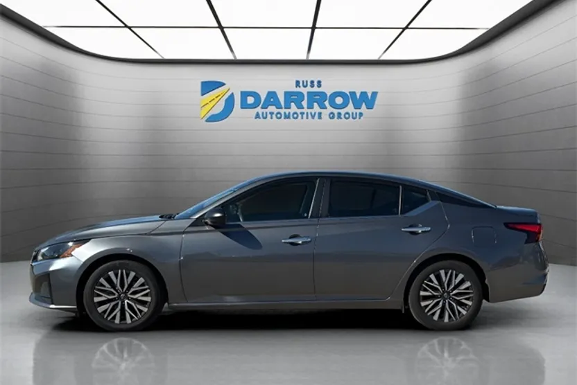 2024 Nissan Altima 2.5 SV photo 1