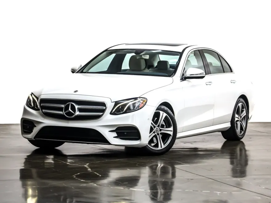 2018 Mercedes Benz E 300 Sedan photo 1