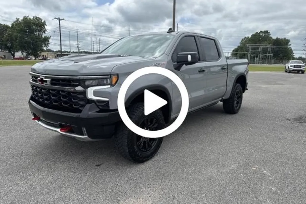 2024 Chevrolet Silverado 1500 ZR2 photo 1