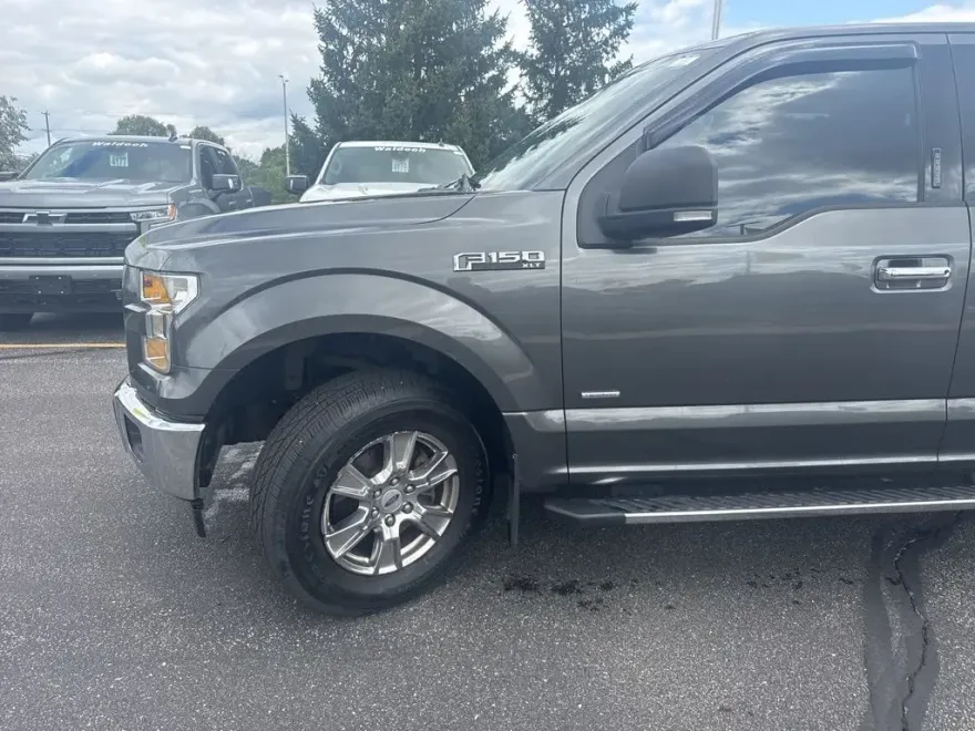 2017 Ford F-150 XLT photo 1