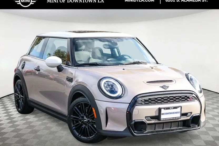 2023 Mini Cooper Hardtop S photo 1