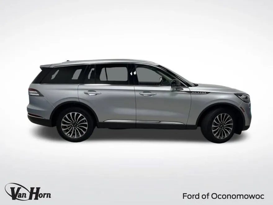 2023 Lincoln Aviator Standard photo 1