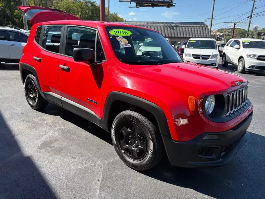 2016 Jeep Renegade Sport photo 1
