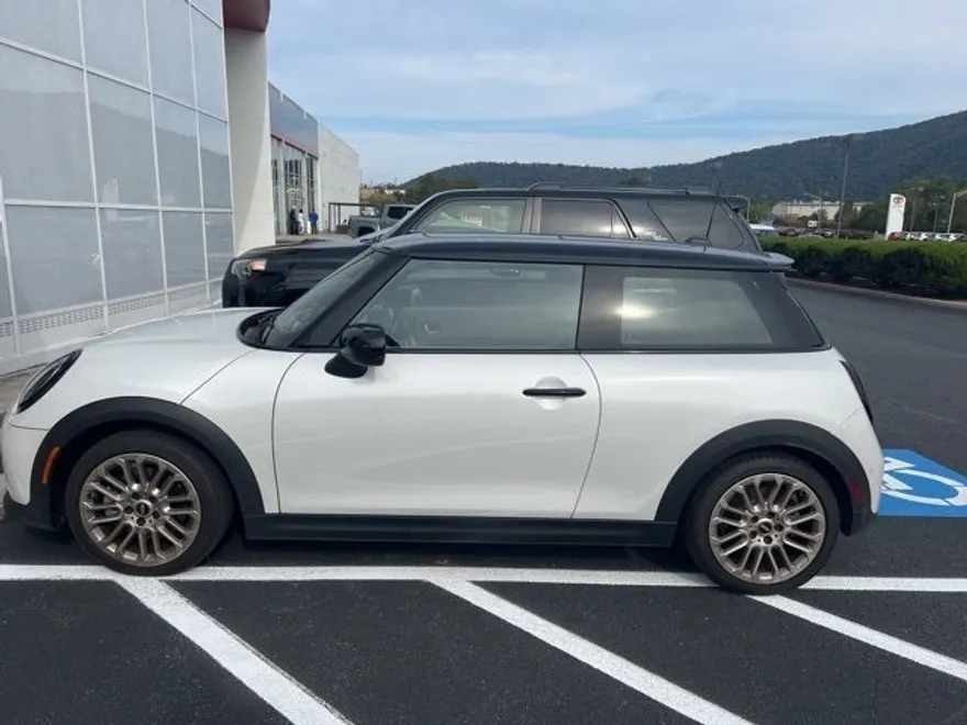 2025 Mini Cooper 2 Door Hardtop S photo 1