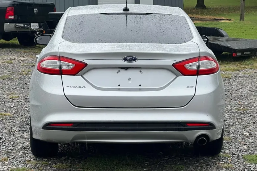 2016 Ford Fusion photo 1