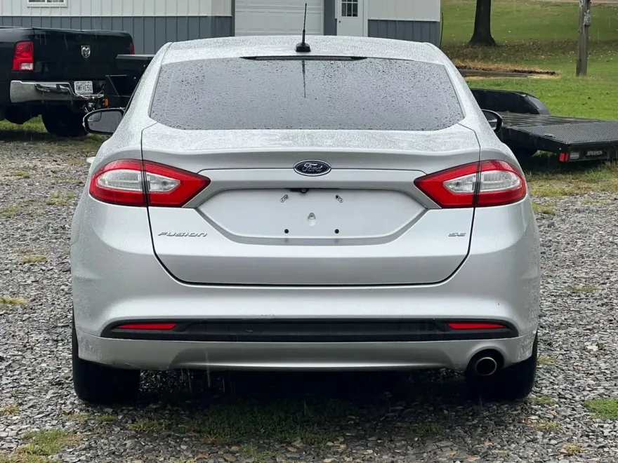 2016 Ford Fusion photo 1