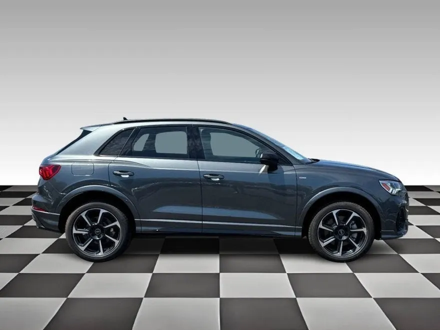 2025 Audi Q3 S line Premium Plus photo 1