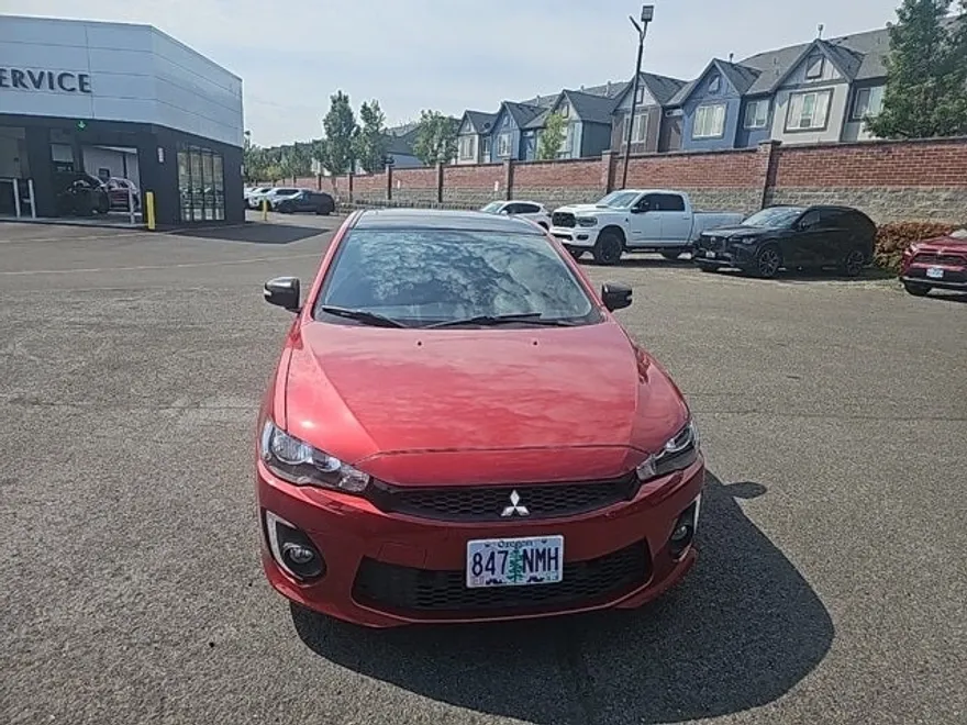 2017 Mitsubishi Lancer ES photo 1