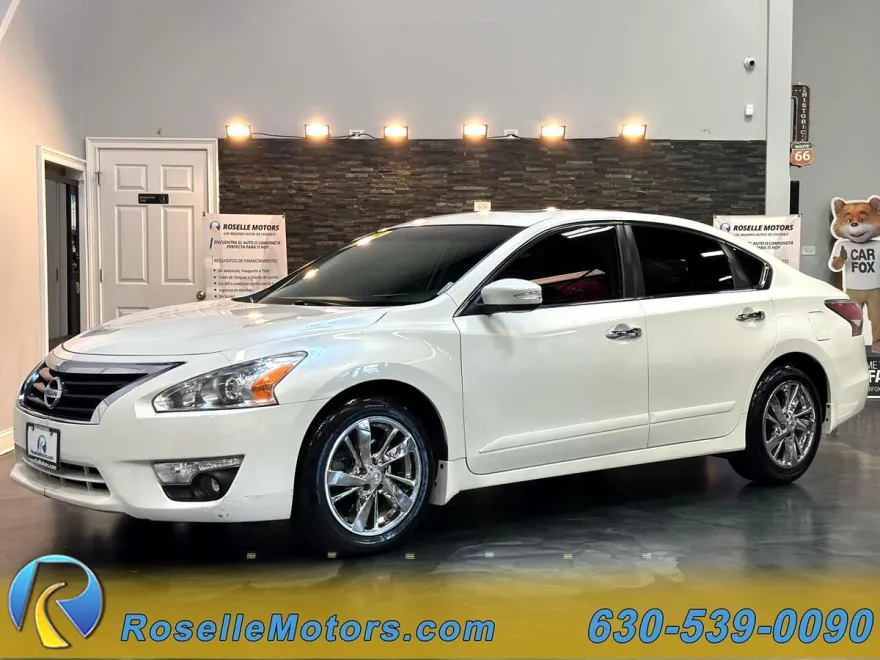 2015 Nissan Altima 2.5 SV photo 1