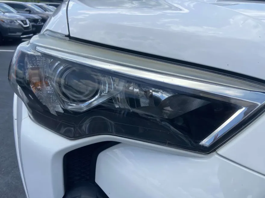 2016 Toyota 4Runner SR5 Premium photo 1