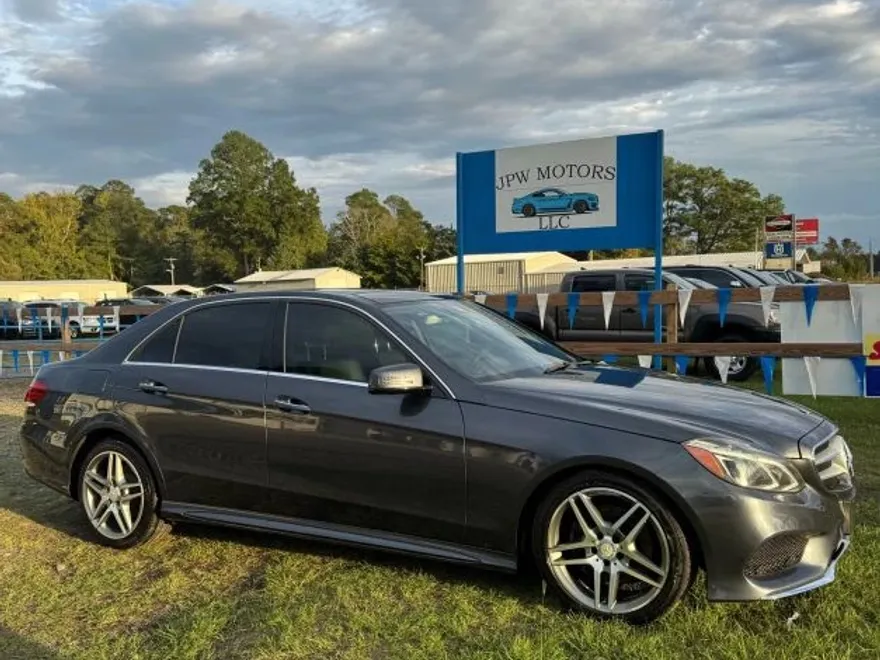 2014 Mercedes Benz E 350 4MATIC Sedan photo 1
