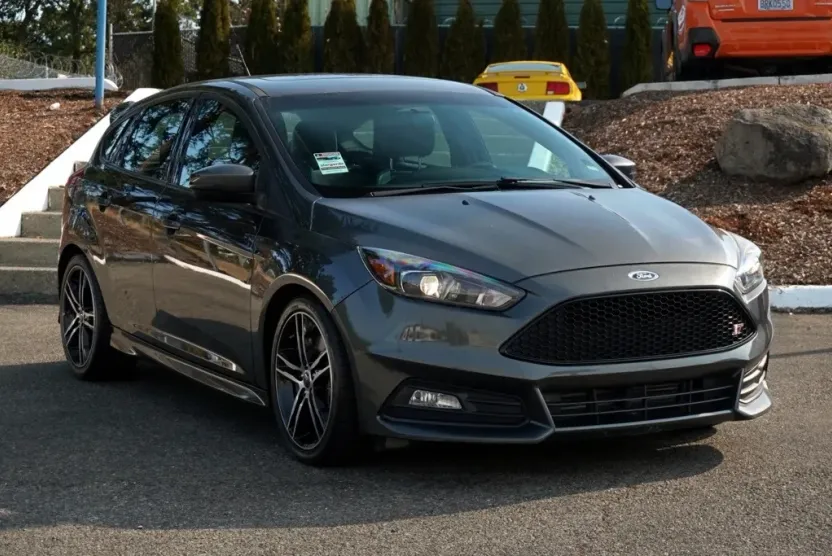 2018 Ford Focus ST photo 1