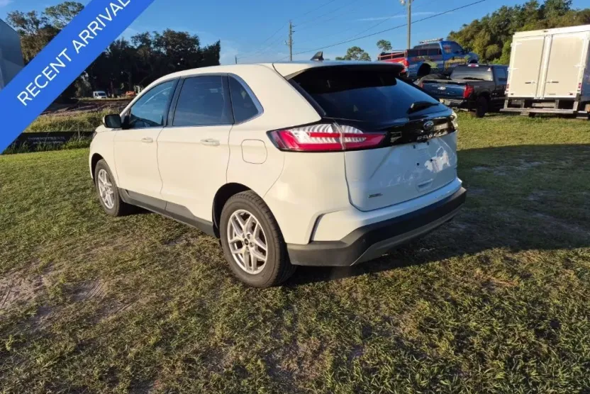2024 Ford Edge SEL photo 1