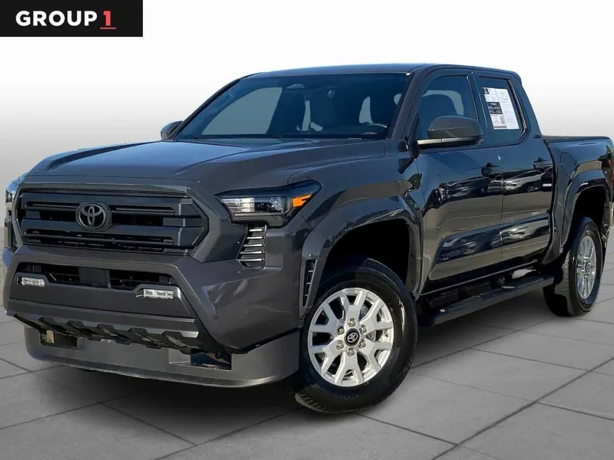 2024 Toyota Tacoma SR5 photo 1