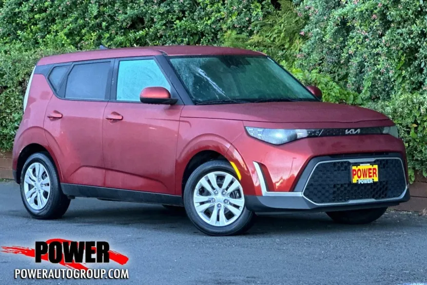 2023 Kia Soul LX photo 1