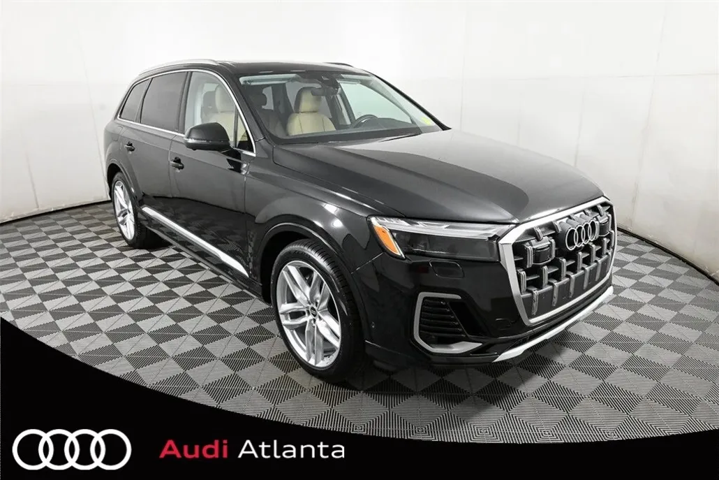 2025 Audi Q7 55 Premium Plus photo 1
