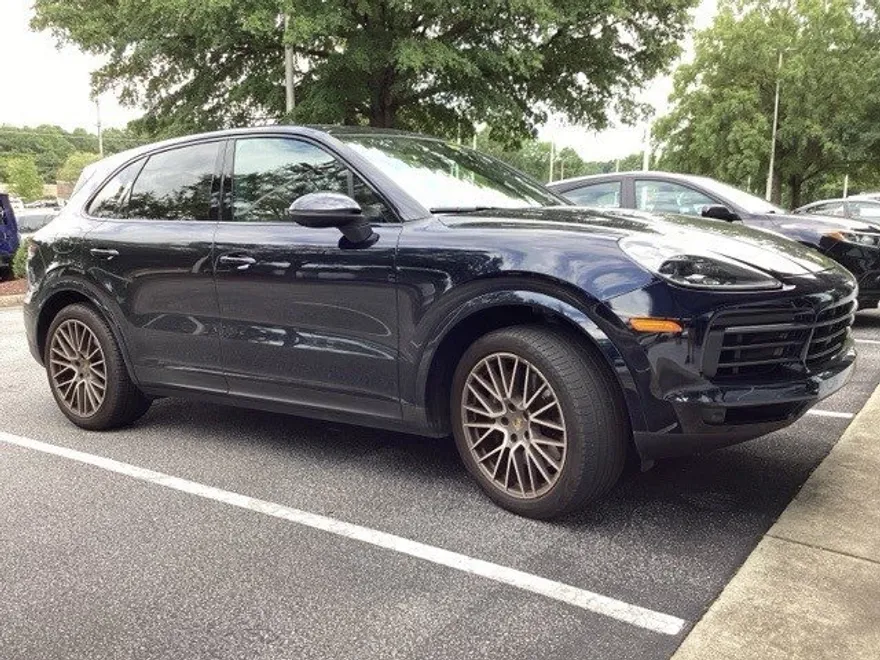 2022 Porsche Cayenne Platinum Edition photo 1