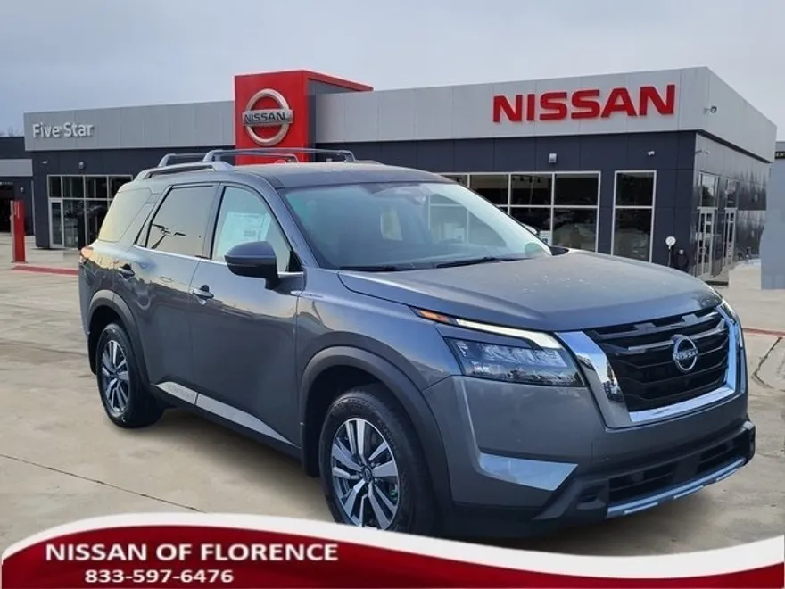 2025 Nissan Pathfinder SL photo 1