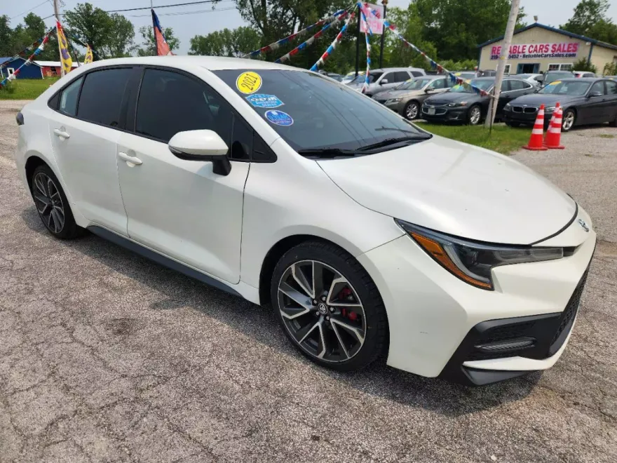 2021 Toyota Corolla SE photo 1