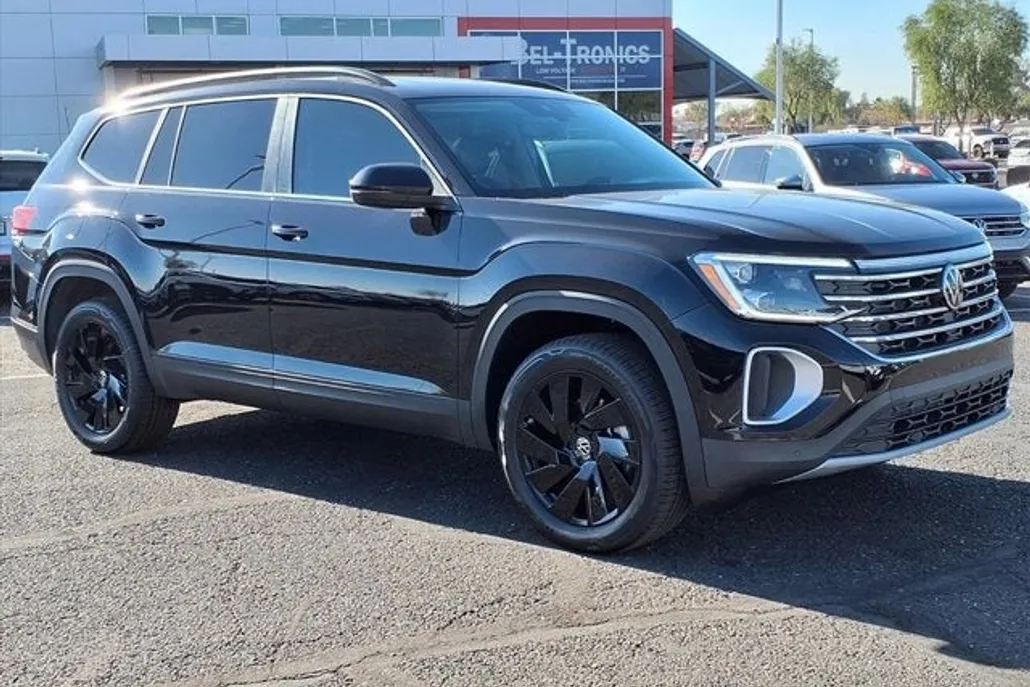 2026 Volkswagen Atlas SE Technology photo 1