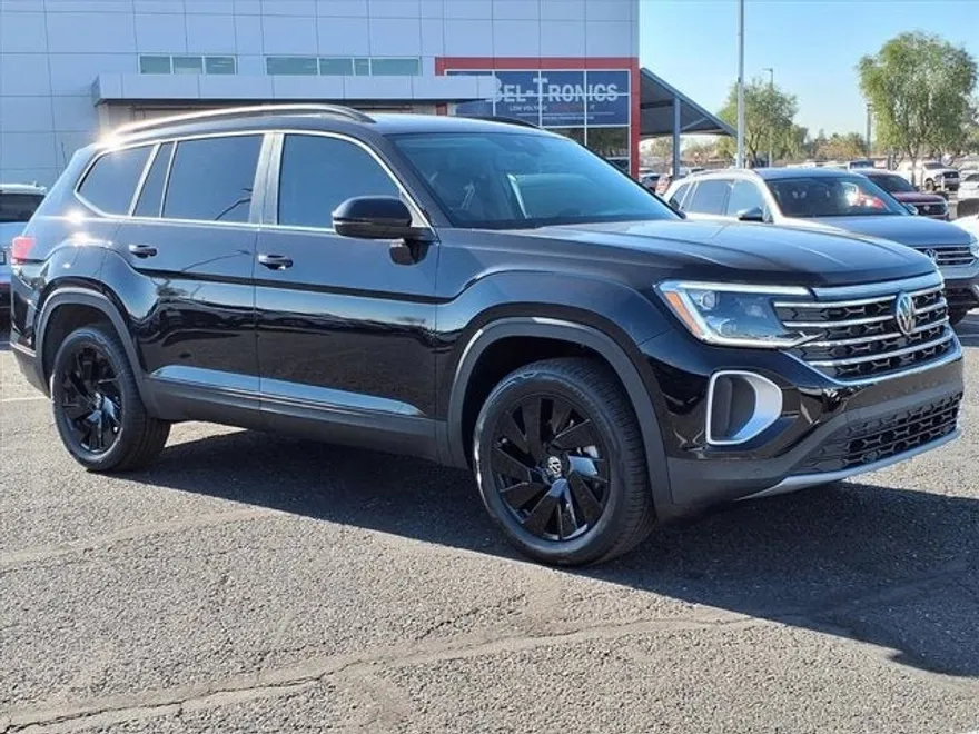 2026 Volkswagen Atlas SE Technology photo 1