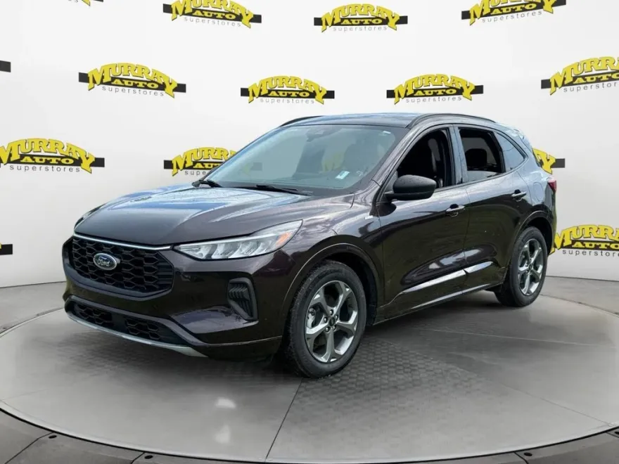 2023 Ford Escape ST-Line photo 1