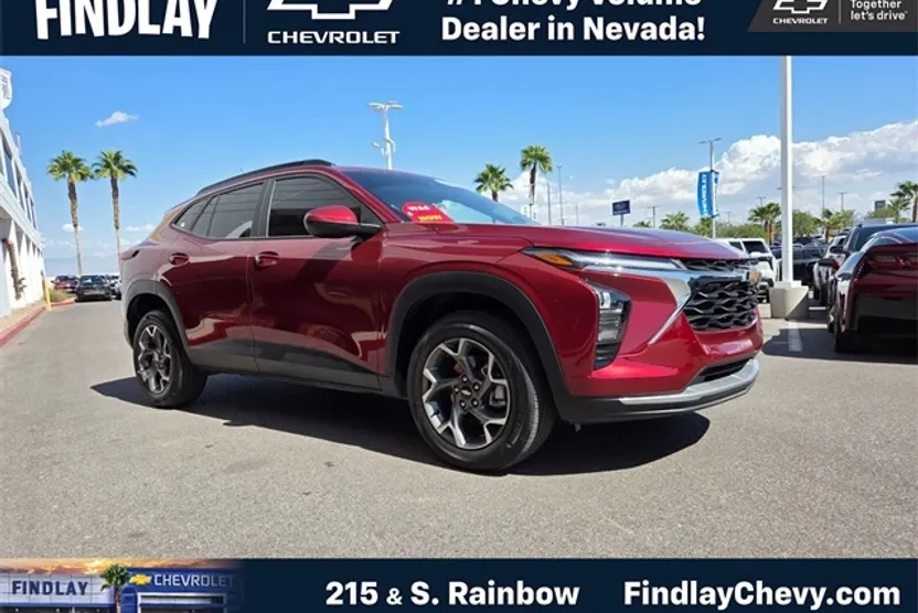 2025 Chevrolet Trax LT photo 1