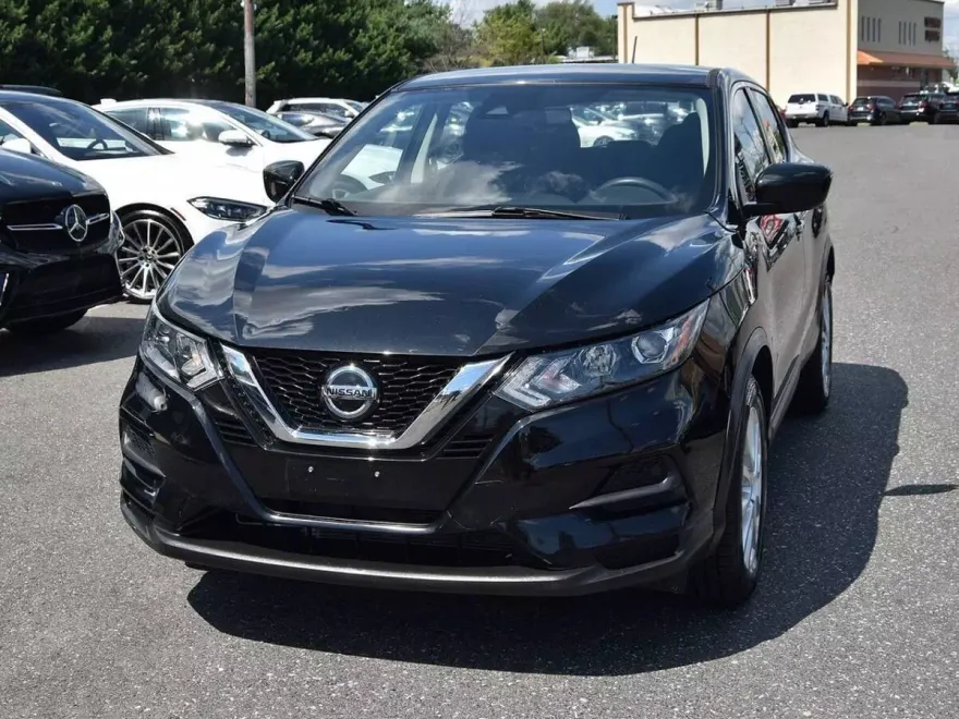 2020 Nissan Rogue Sport S photo 1