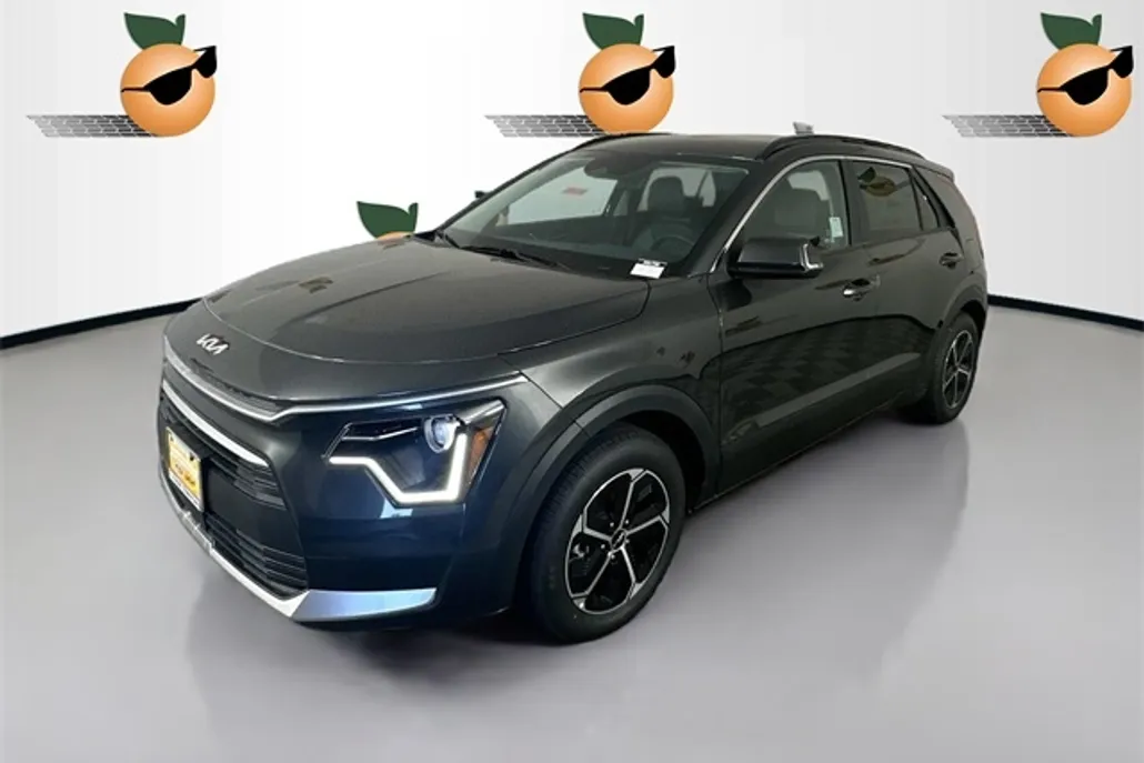 2025 Kia Niro EX photo 1
