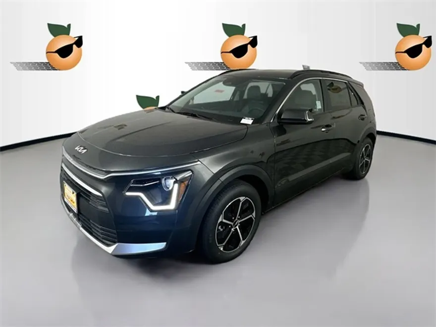 2025 Kia Niro EX photo 1