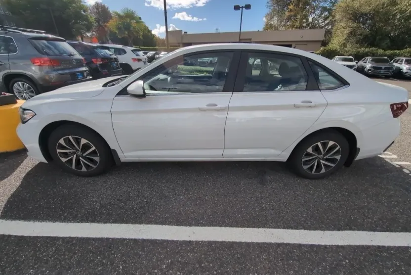 2024 Volkswagen Jetta 1.5T S photo 1
