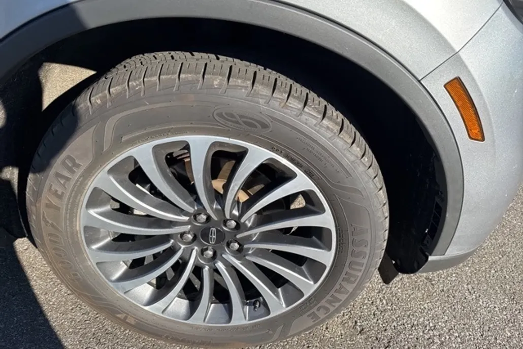 2021 Lincoln Aviator Reserve photo 1