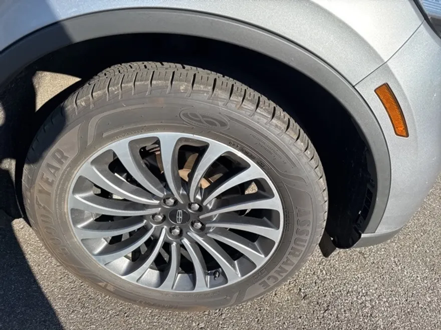2021 Lincoln Aviator Reserve photo 1