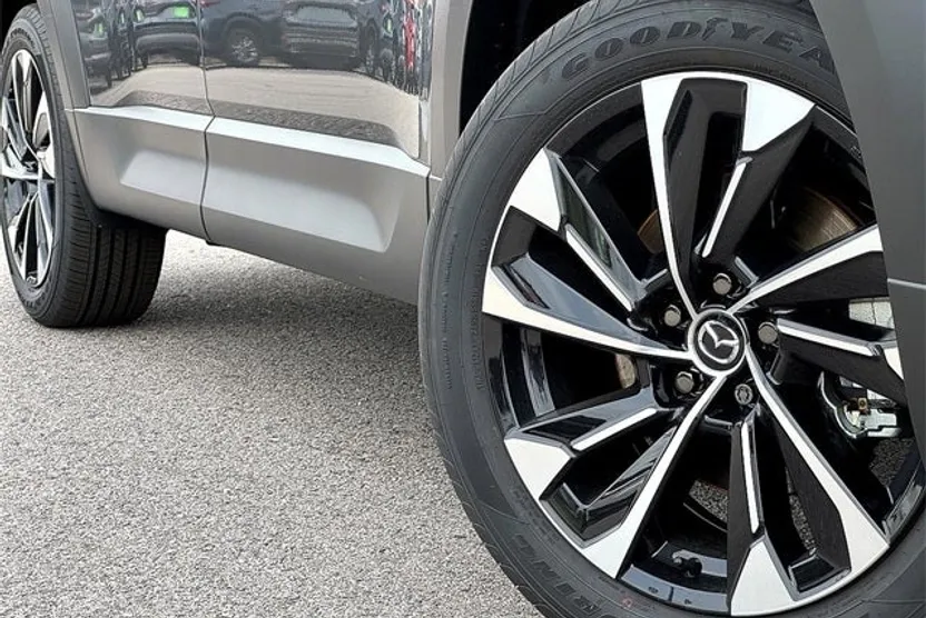 2025 Mazda CX-50 Premium Plus photo 1
