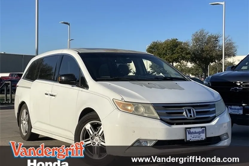 2011 Honda Odyssey Touring Elite photo 1