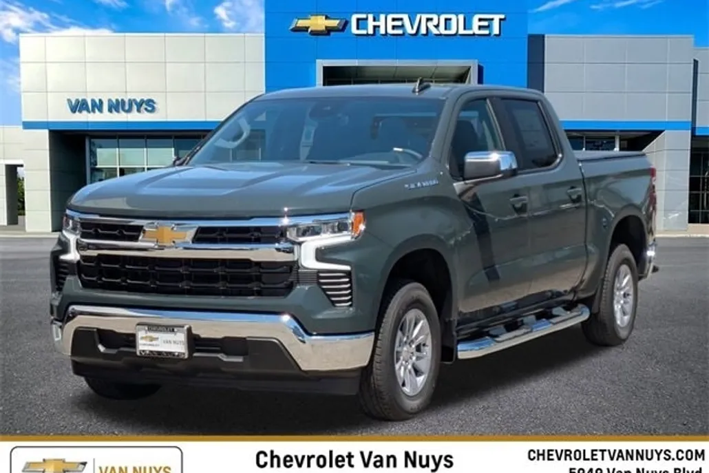 2026 Chevrolet Silverado 1500 LT photo 1