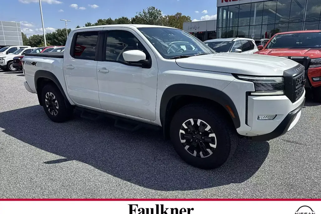 2024 Nissan Frontier Crew Cab PRO-4X photo 1