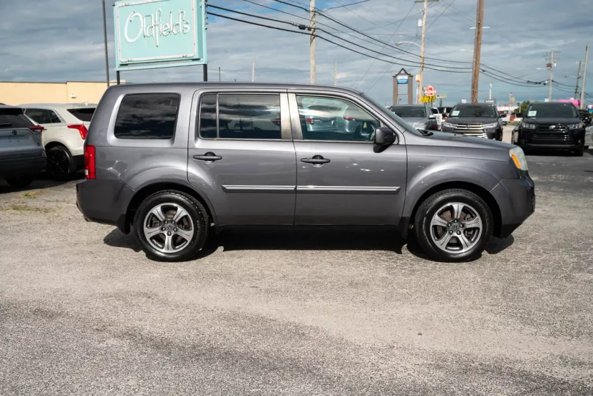 2015 Honda Pilot SE photo 1
