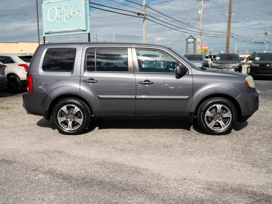 2015 Honda Pilot SE photo 1