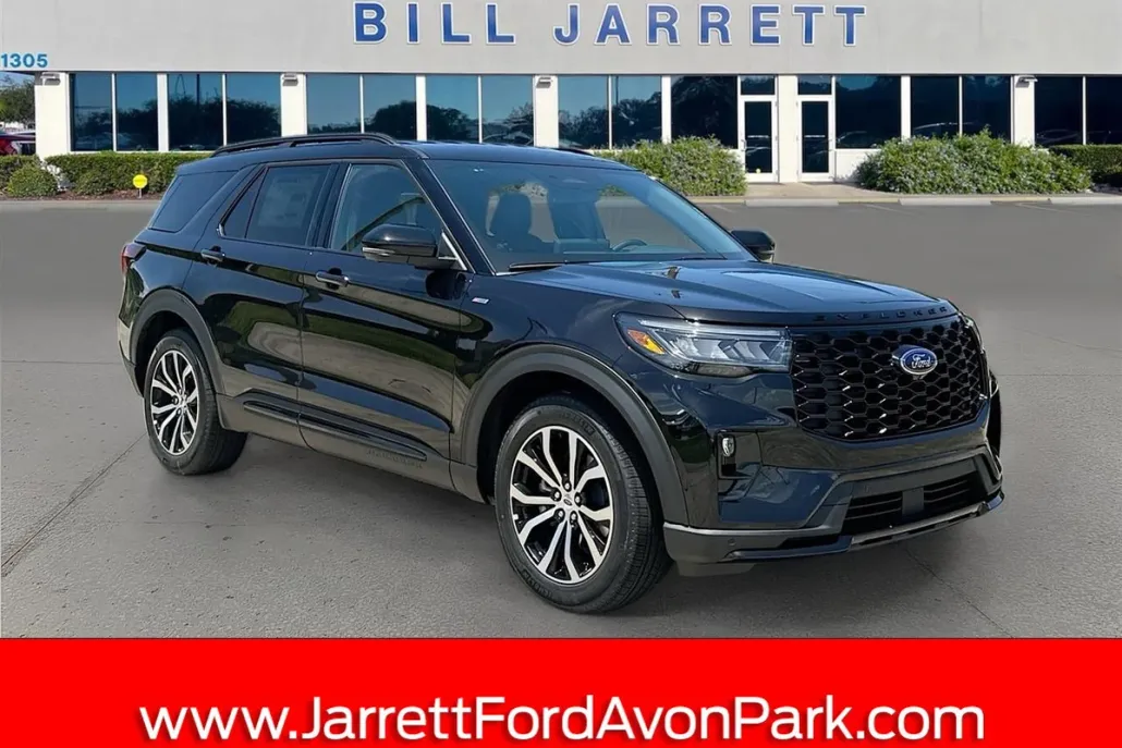2025 Ford Explorer ST-Line photo 1